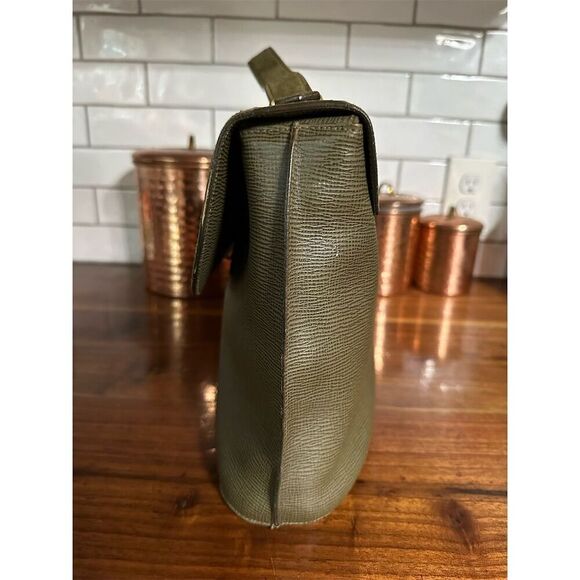 Fendi Women's Olive Green Bag Medium Gold Hardware - Picture 2 of 15